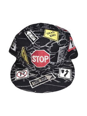 Men's City Hunter Road Sign Print Snapback Hat, One Size, Black and White